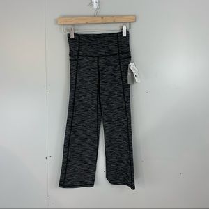 New! Athleta Energy Power Up Capri Pants Capris XXS 2XS Black Striped Pinstripe